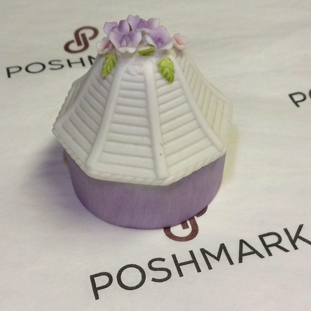 Vintage Lefton Porcelain Trinket Box